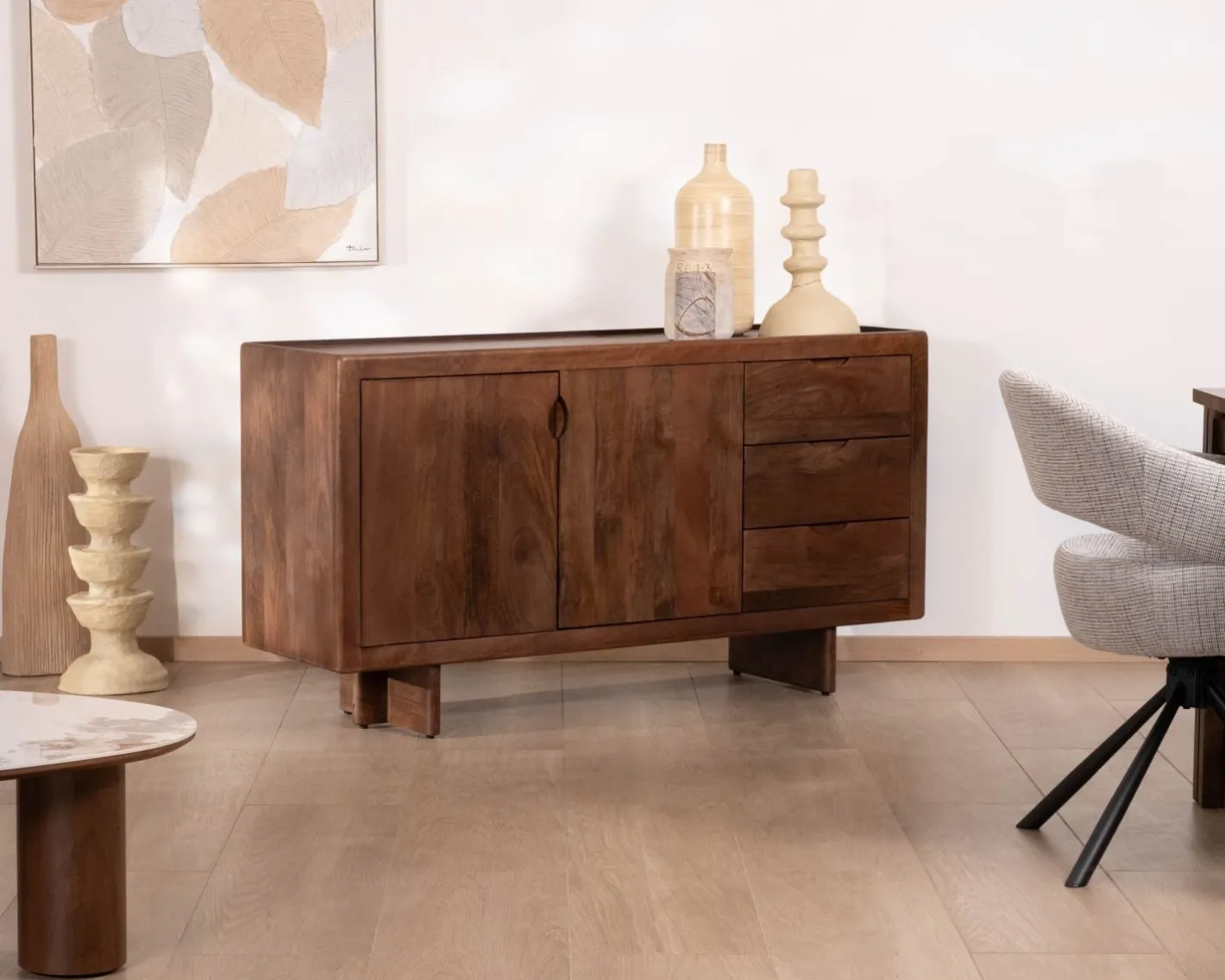 Bahut rétro en manguier massif avec tiroirs teinte noyer "Odessa" 150 cm Buffet Et Bahut
