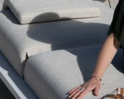 Outlet Bain de soleil haut de gamme en tissu écru et structure aluminium blanche 