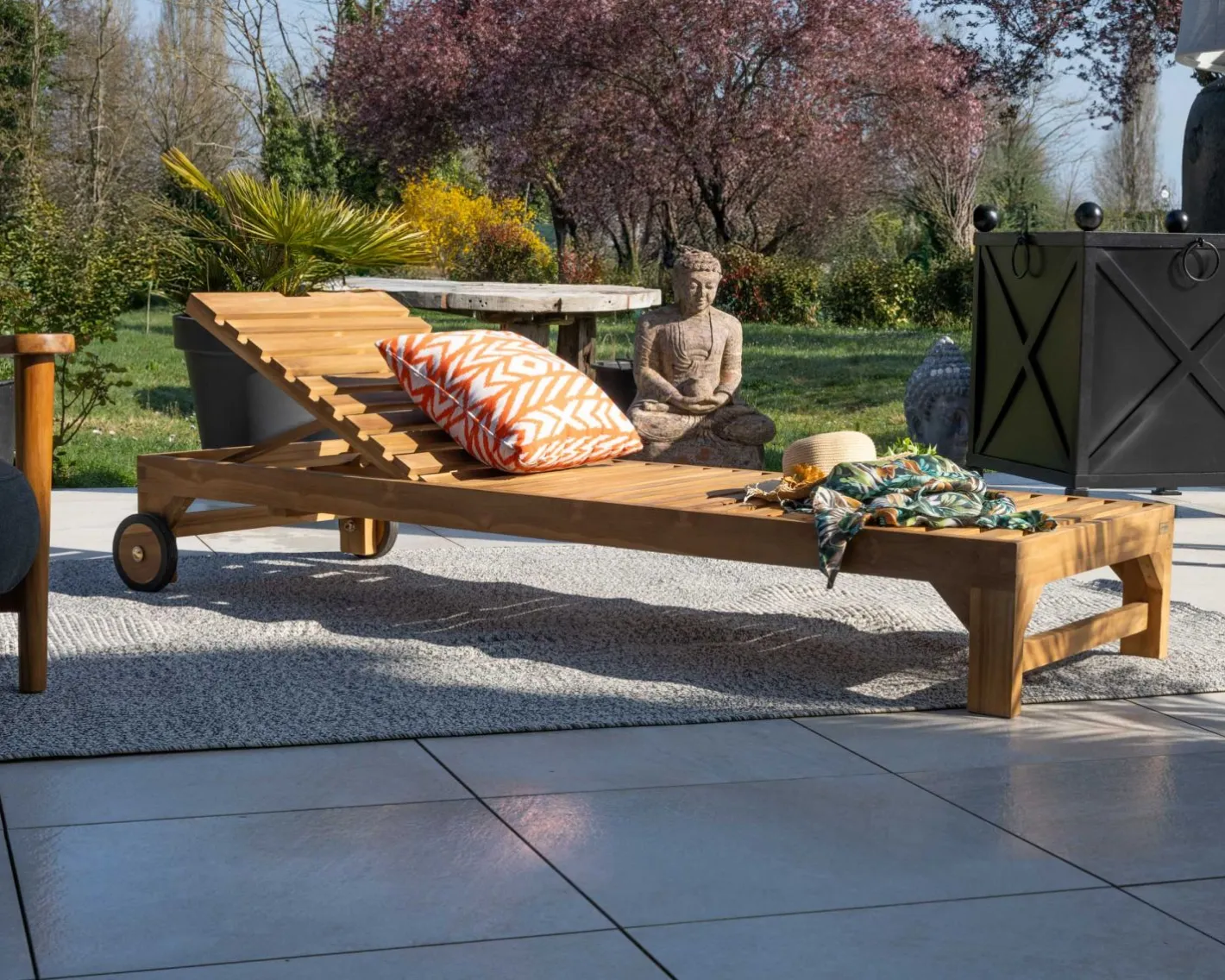 Best Bain de soleil 1 place en teck massif avec roulettes "Estiva" Bain De Soleil