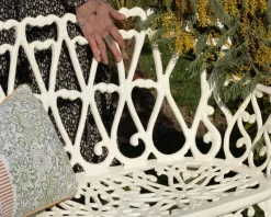 Banc de jardin esprit rétro en fonte esprit fer forgé blanc vieilli