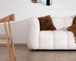 Discount Canapé cocooning 3 places tissu bouclette blanc avec surpiqures 