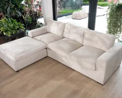 Canapé 3 places avec pouf ottoman carré en velours côtelé gris chaud "Tuléar" Canapé D'Angle|Canapé Modulable