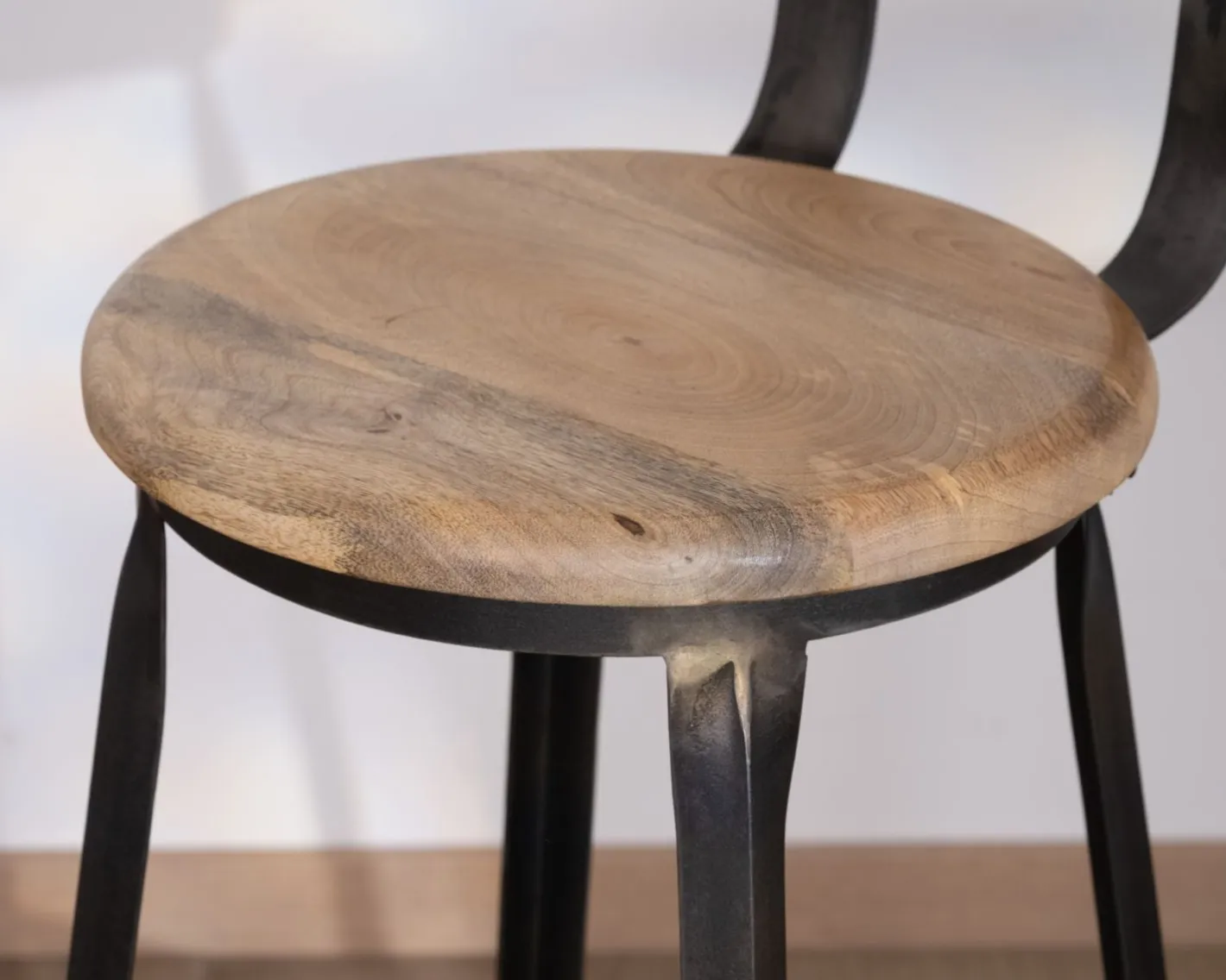 Chaise de bar métal gris antique et bois "Atelier grey" hauteur 110 cm Chaise De Bar|Tabouret De Bar