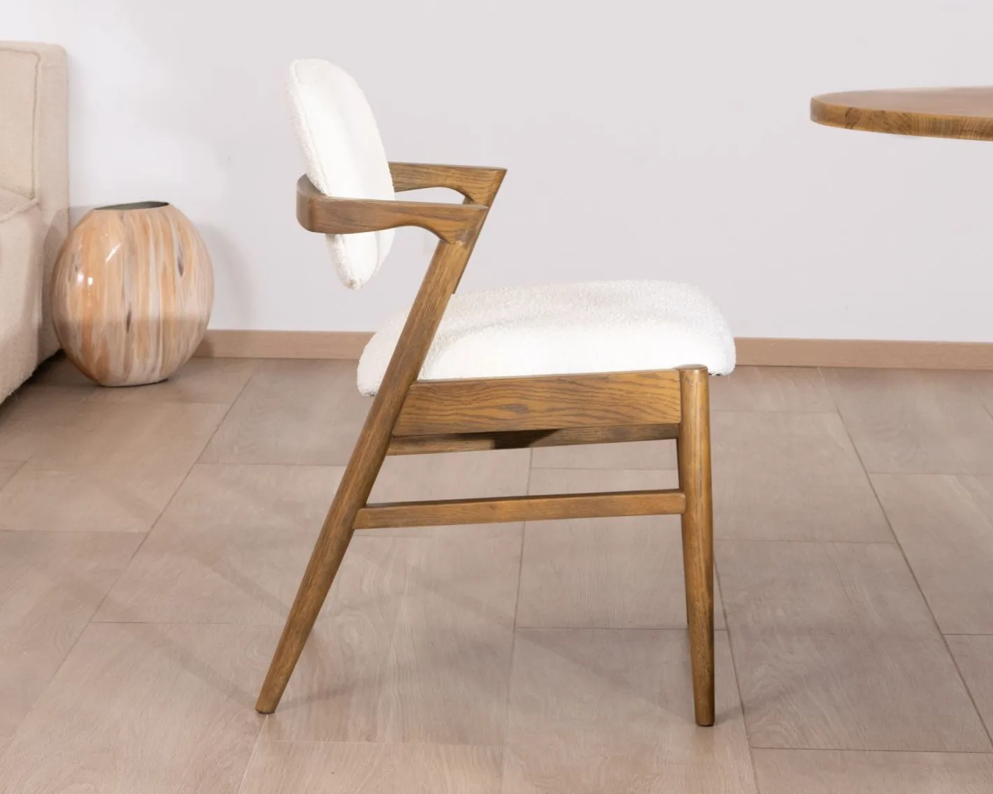 Best Chaise de repas design en frêne foncé et tissu bouclette "Isadora" Chaise