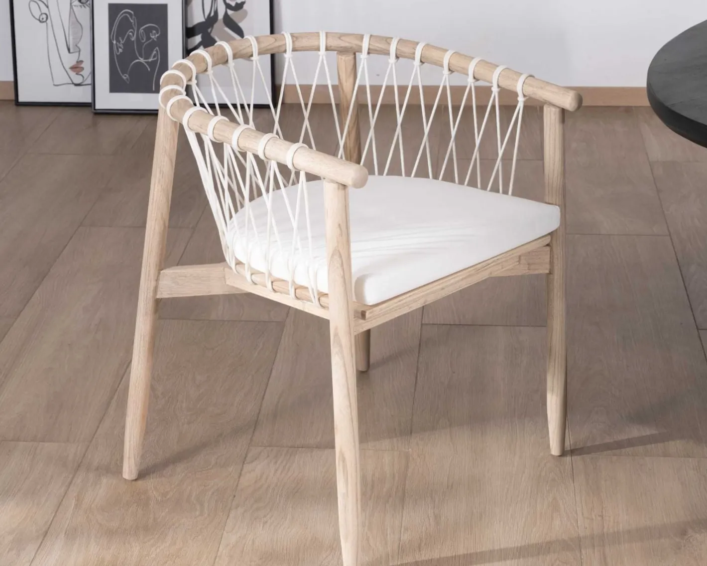 Online Chaise de repas en bois et corde tressée "Katue" Chaise