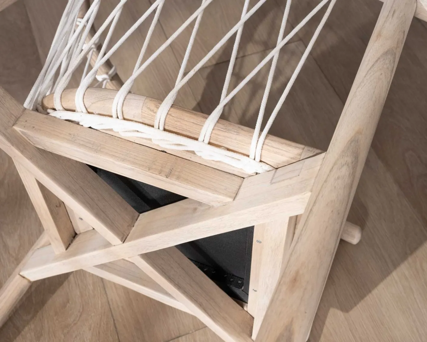 Online Chaise de repas en bois et corde tressée "Katue" Chaise