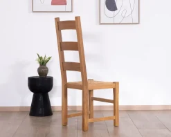 Discount Chaise de repas en chêne massif et assise tressée 