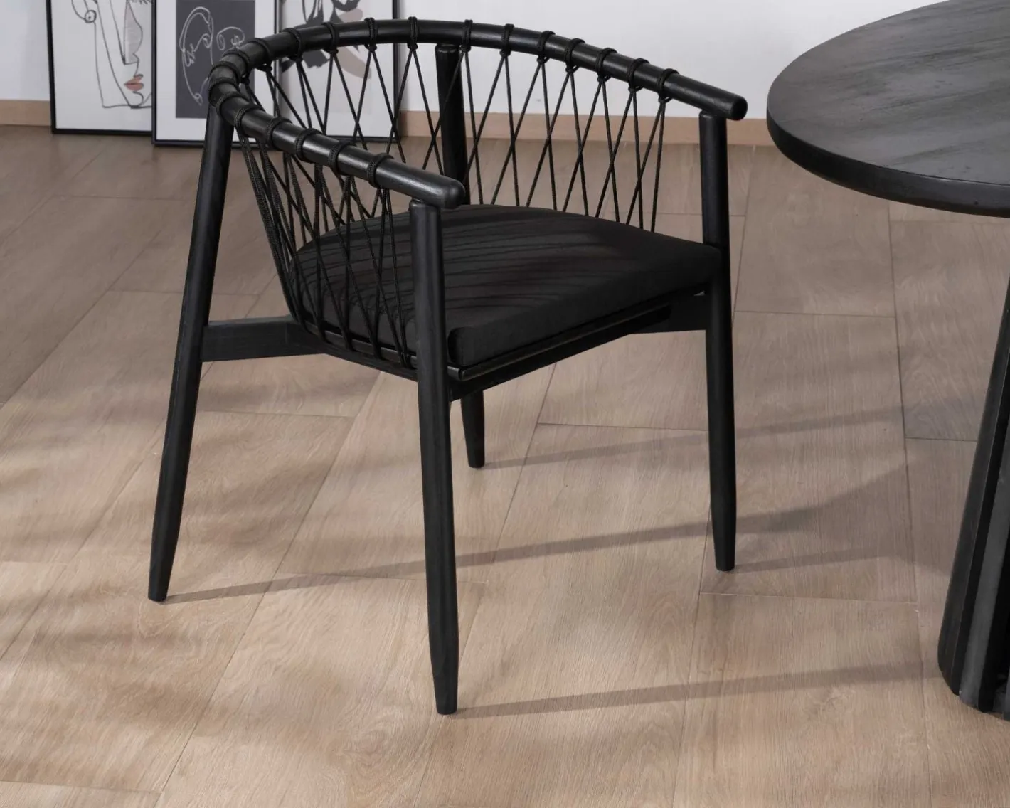 Best Chaise de repas noire en bois et corde tressée "Katue" Chaise