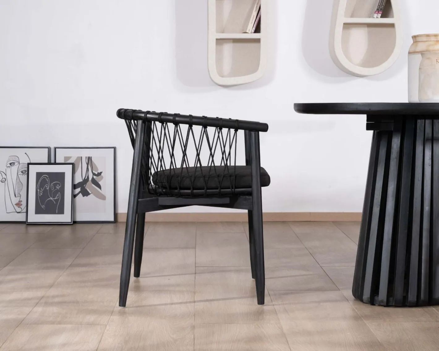 Best Chaise de repas noire en bois et corde tressée "Katue" Chaise