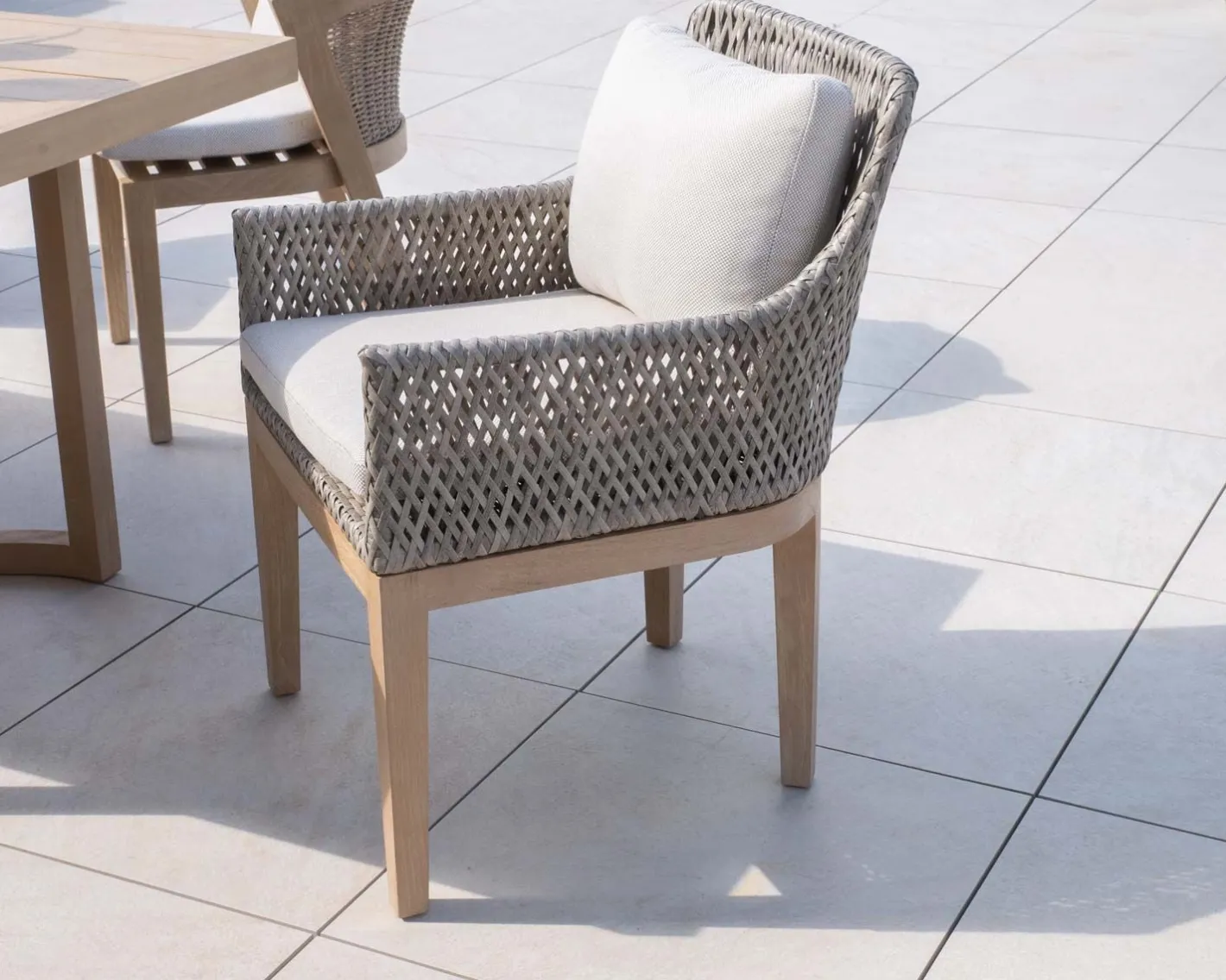 Clearance Chaise d'extérieur haut de gamme tressée en teck et textile chiné "Porticcio" Chaise
