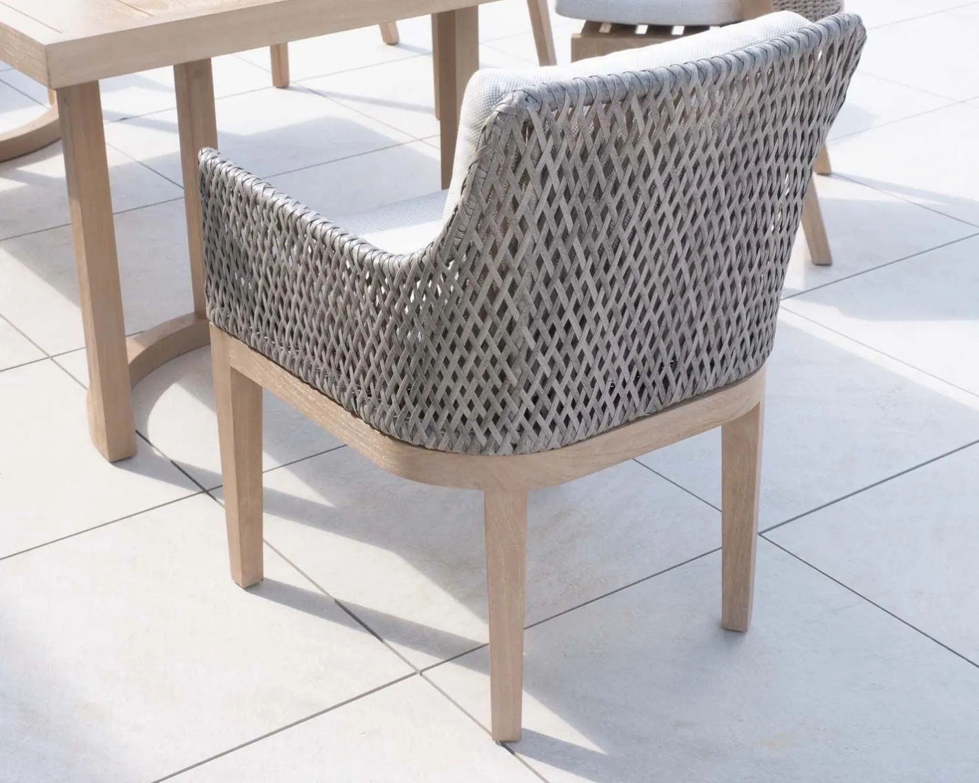 Clearance Chaise d'extérieur haut de gamme tressée en teck et textile chiné "Porticcio" Chaise