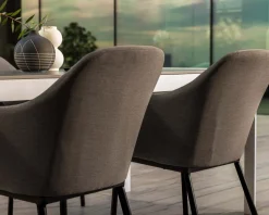 New Chaise d'extérieur moderne et enveloppante en tissu Sunbrella gris foncé 