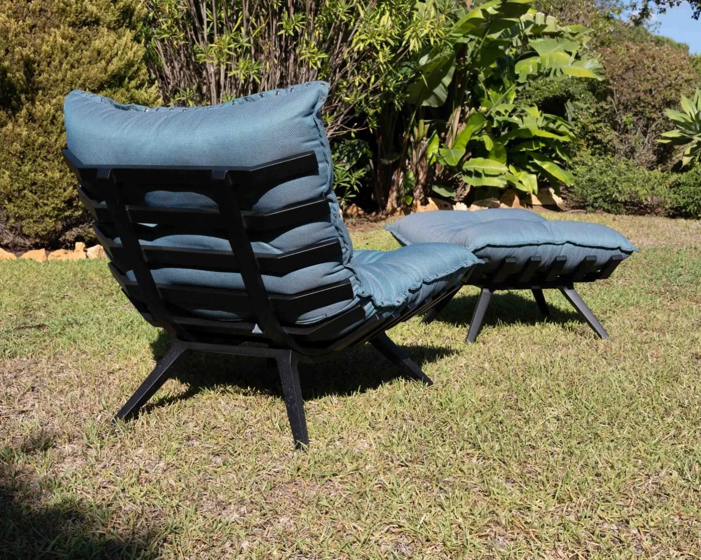 Chaise longue haut de gamme turquoise et noire avec repose-pieds modulaire "Lisca" Bain De Soleil|Fauteuil De Jardin