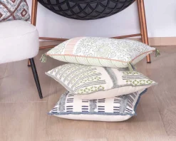 Sale Coussin en tissu motif floral vert rose 