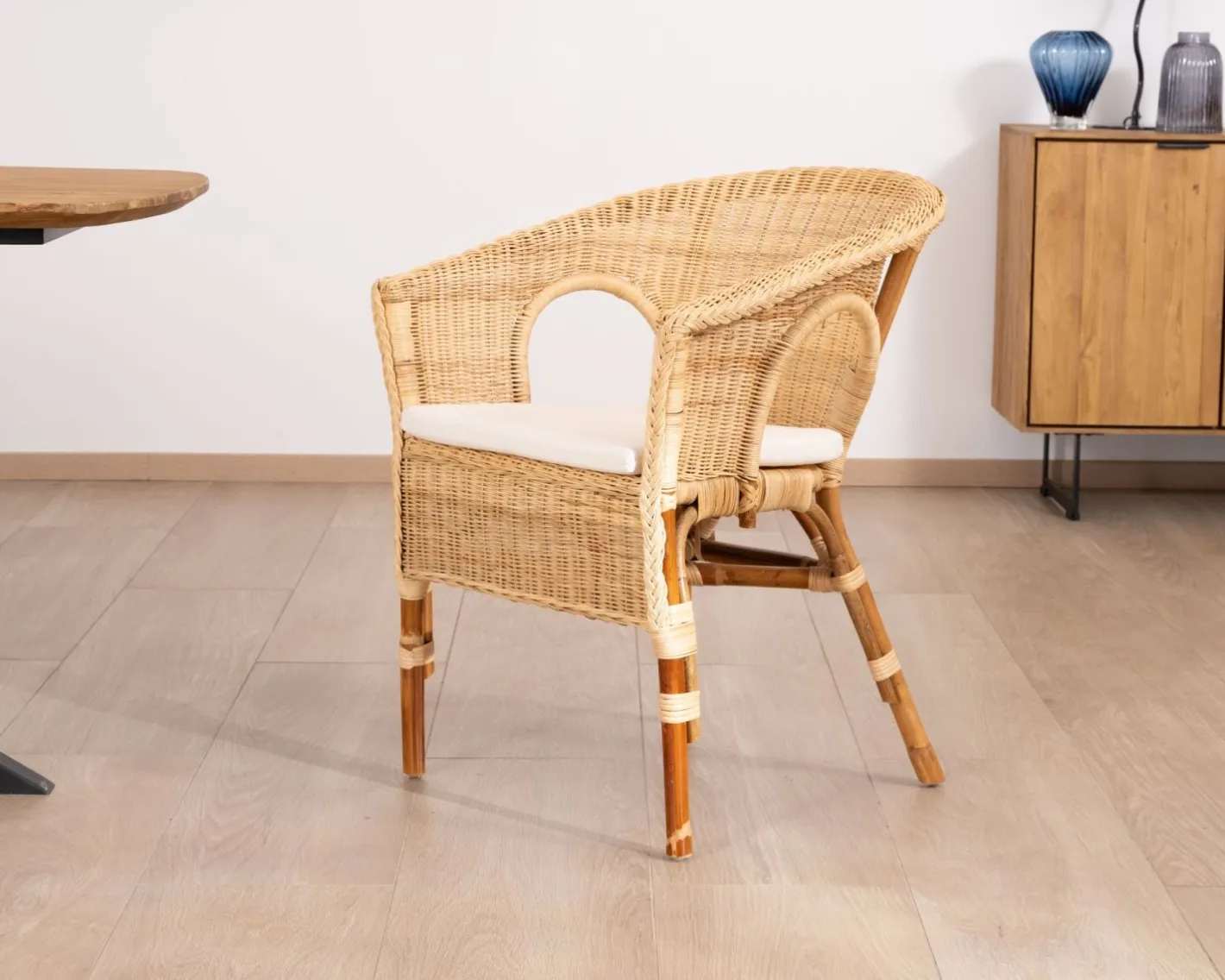 Clearance Elégant petit fauteuil en rotin tressé avec assise tissu "Noho" Fauteuil|Chaise