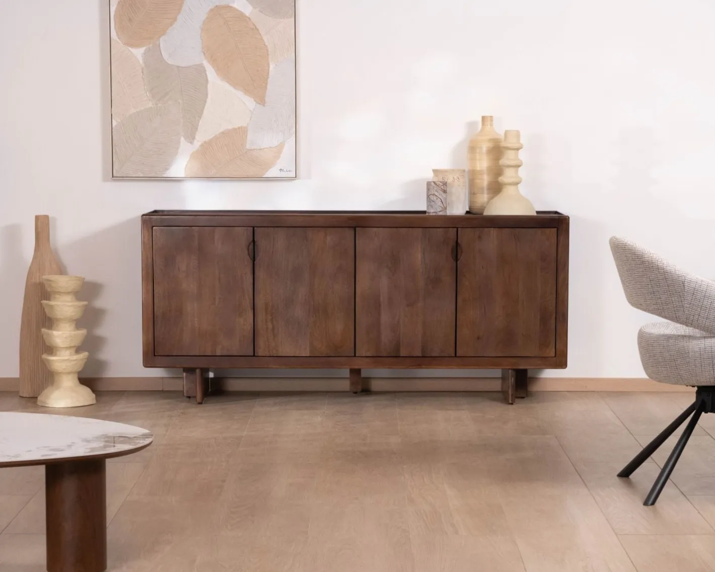 Enfilade esprit rétro chic 4 portes 180 cm en manguier massif teinte noyer "Odessa" Buffet Et Bahut