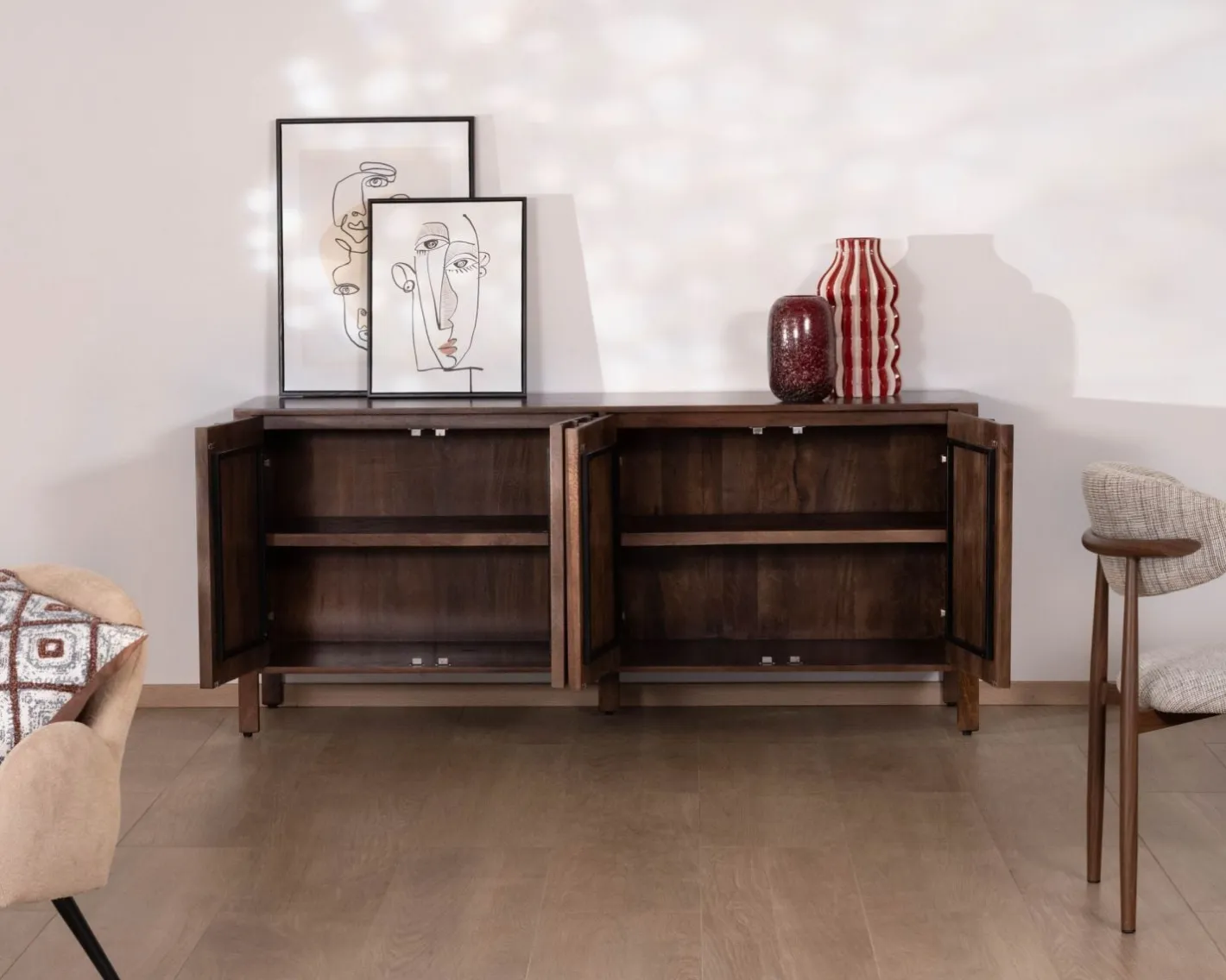 Enfilade esprit zen en manguier 180 cm « Sicora » teinte noyer Buffet Et Bahut