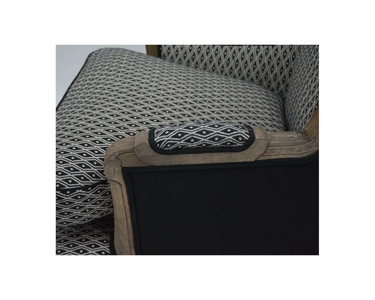 Hot Fauteuil bergère "Sofia" bois massif et tissu noir et blanc à losanges Fauteuil Bergère