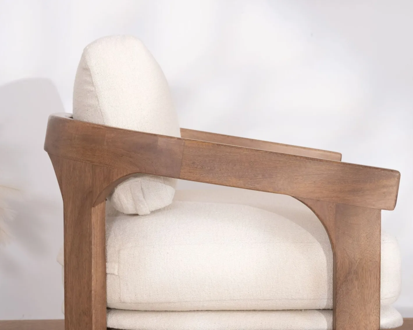 New Fauteuil d'appoint design scandinave en tissu bouclette écru "Archéa" Fauteuil