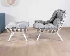 Hot Fauteuil de détente en tissu gris clair grand confort avec pouf 