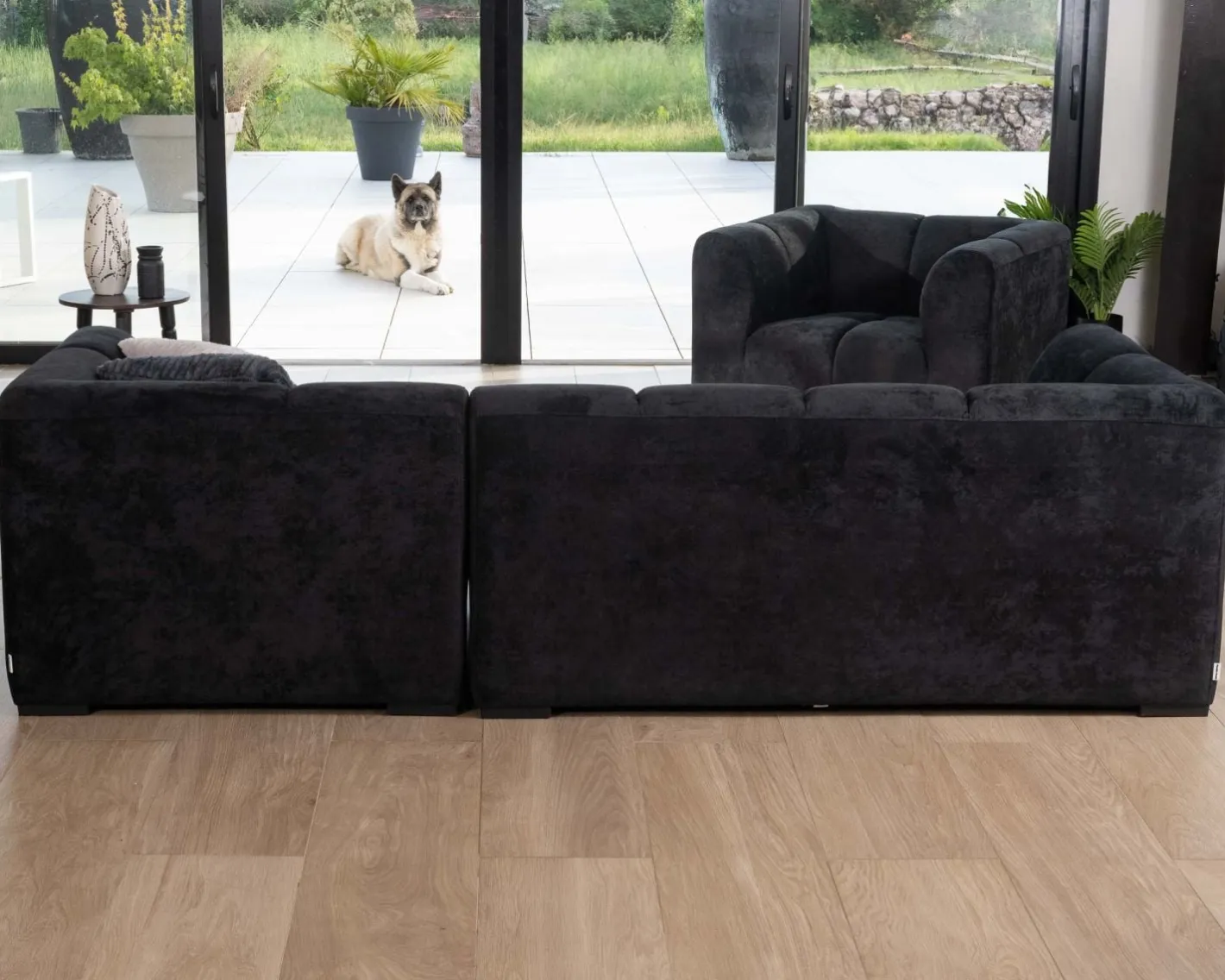 Online Fauteuil design cubique en velours anthracite avec surpiqures "Enjoy Home" Fauteuil