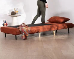 Online Fauteuil design scandinave en tissu terracotta 