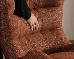 Hot Fauteuil enveloppant et pivotant esprit cocooning et rétro "Calista" en tissu bouclette terracotta Fauteuil