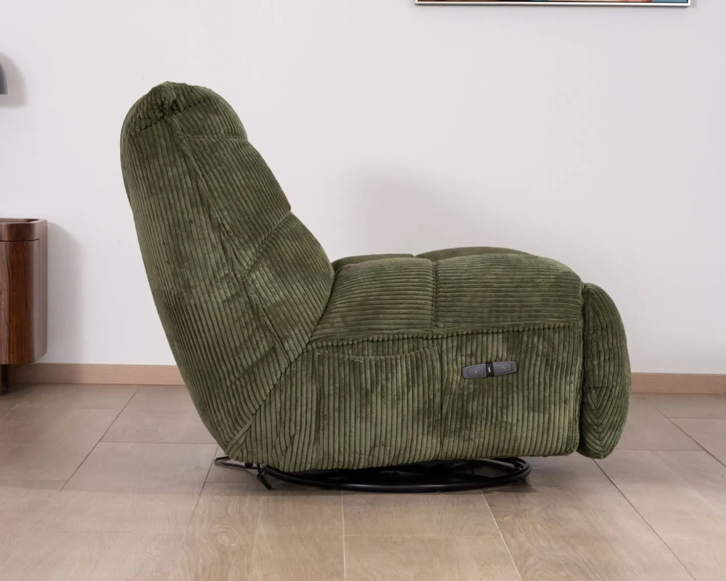 Outlet Fauteuil relax esprit cosy en velours côtelé vert "Cascada" avec inclinaison électrique Fauteuil