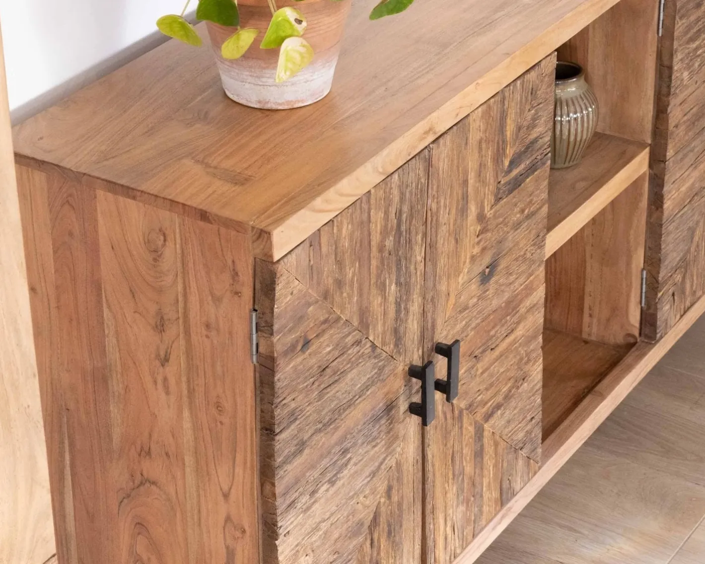 Outlet Grand buffet bas acacia massif 175cm style ethnique "Géonidum" Buffet Et Bahut