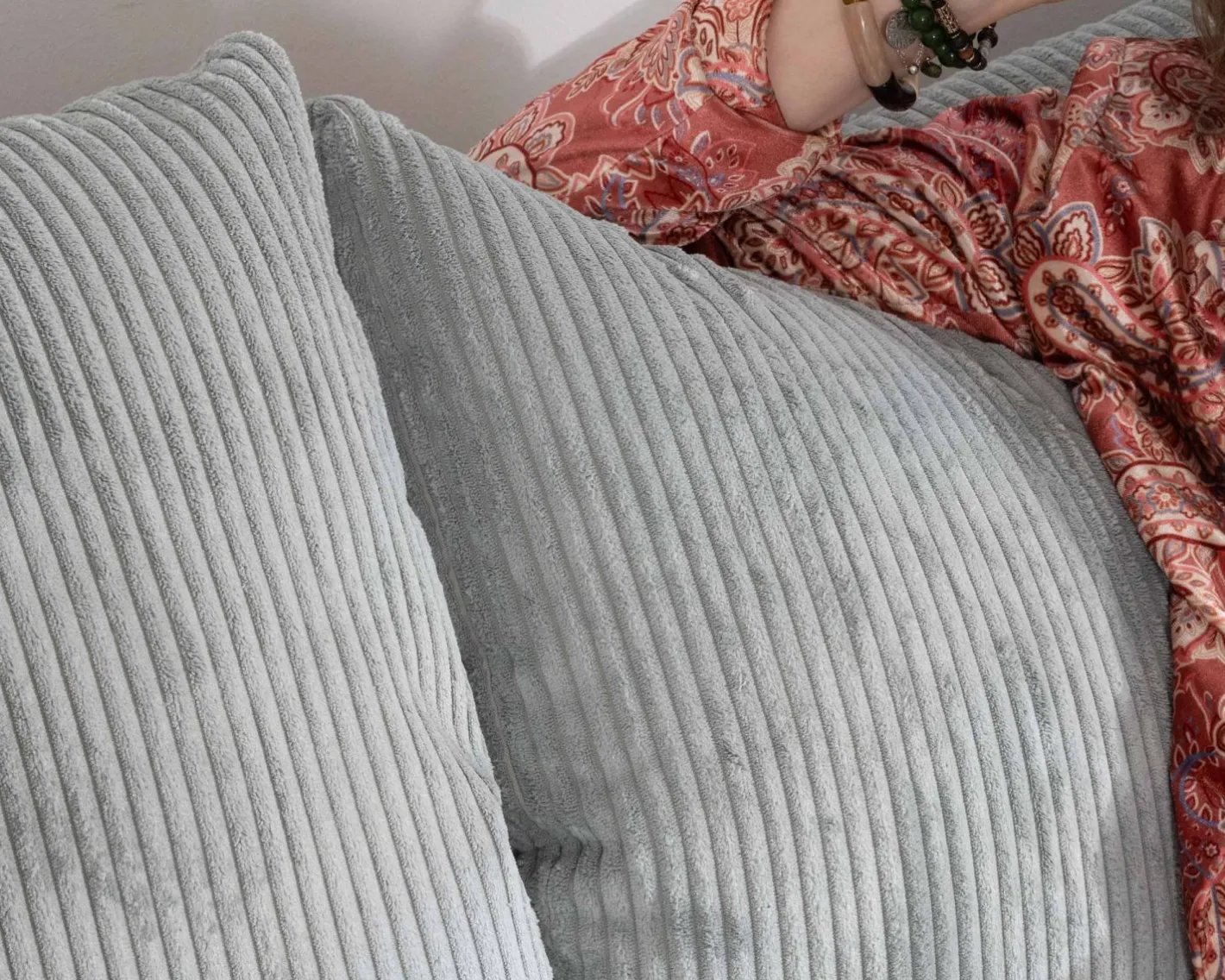 Discount Grand canapé moelleux avec pouf modulaire "Tuléar" en velours côtelé bleu grisé Canapé D'Angle|Canapé Modulable