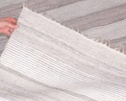 Online Grand tapis avec franges rayé coloris clairs 