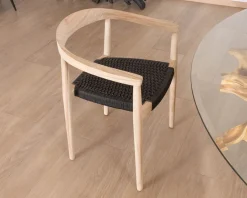 Sale Lot de 4 chaises contemporaines en teck naturel et assise noire 