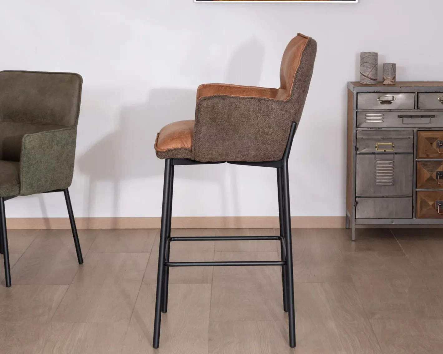 New Lot de 2 chaises de bar bi-matière cognac et marron "Lokka" esprit rétro Chaise De Bar