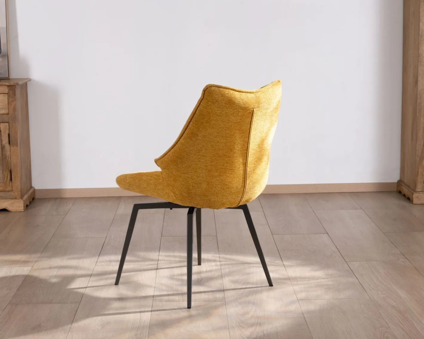 Clearance Lot de 2 chaises de repas design vintage "Niko" tissu jaune moutarde Chaise