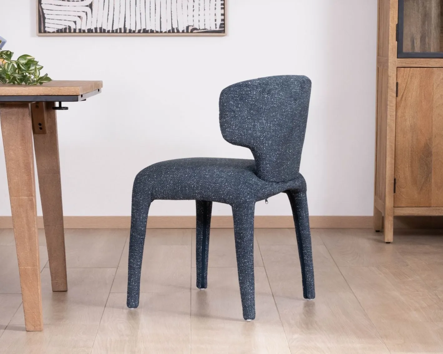 Sale Lot de 2 chaises de repas design sculptural en tissu bleu foncé "Milano" Chaise