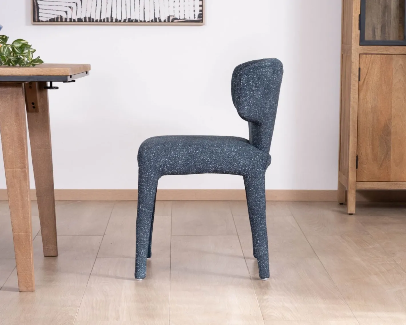 Sale Lot de 2 chaises de repas design sculptural en tissu bleu foncé "Milano" Chaise