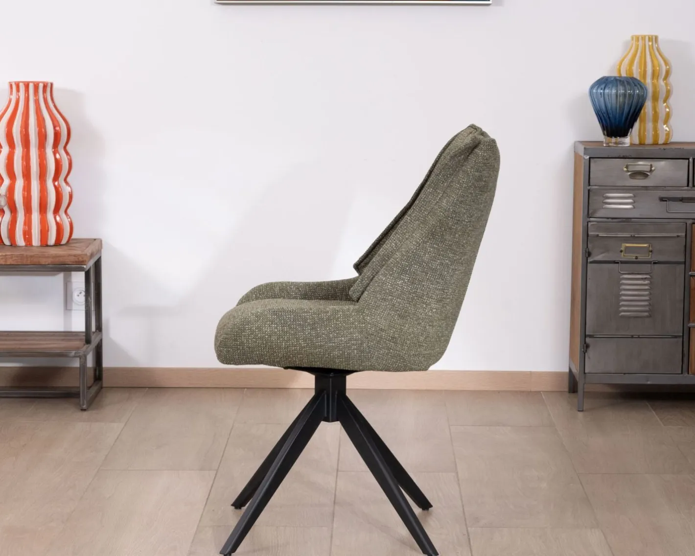 New Lot de 2 chaises de repas design contemporain en tissu vert "Webber" pied pivotant en métal noir Chaise