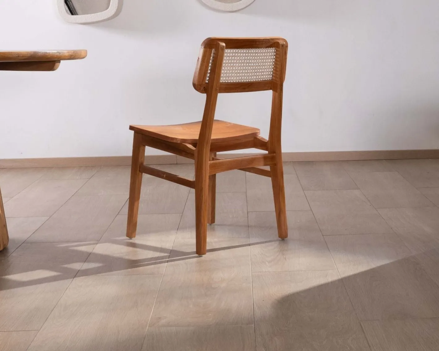 Lot de 2 chaises de repas en teck avec dossier en cannage "Natsu" Chaise