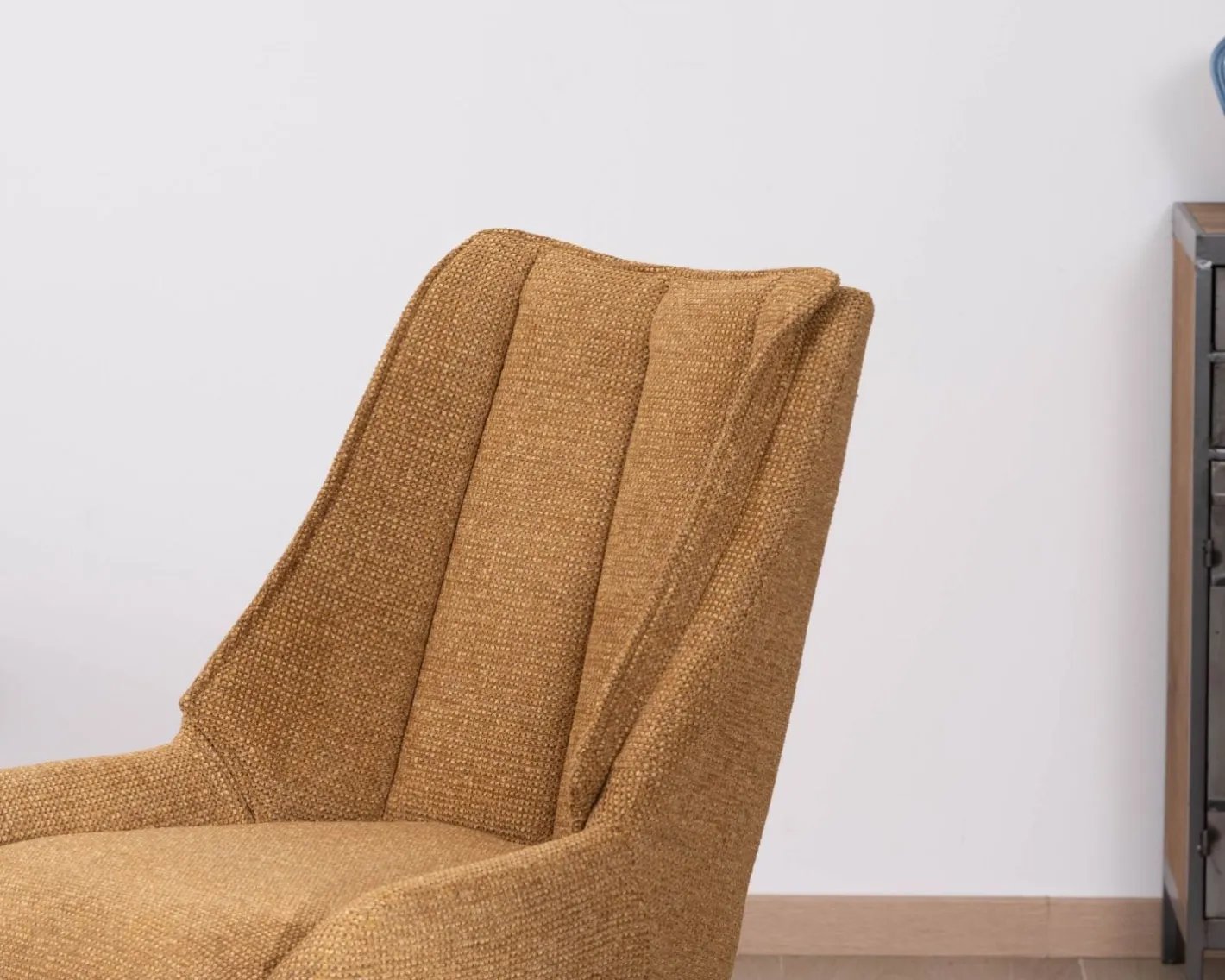 Lot de 2 chaises de repas pivotantes et matelassée en tissu moutarde "Webber" Chaise