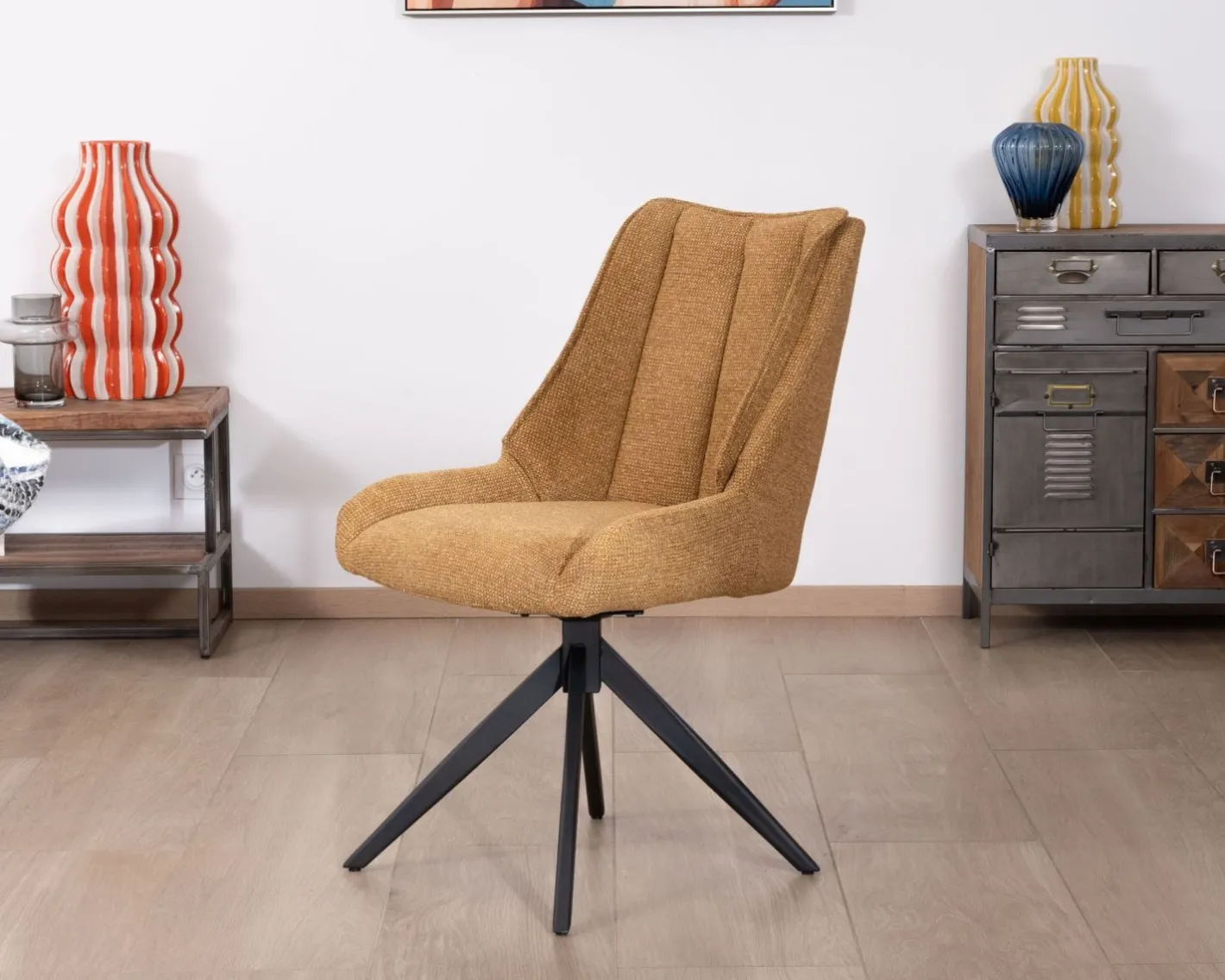 Lot de 2 chaises de repas pivotantes et matelassée en tissu moutarde "Webber" Chaise
