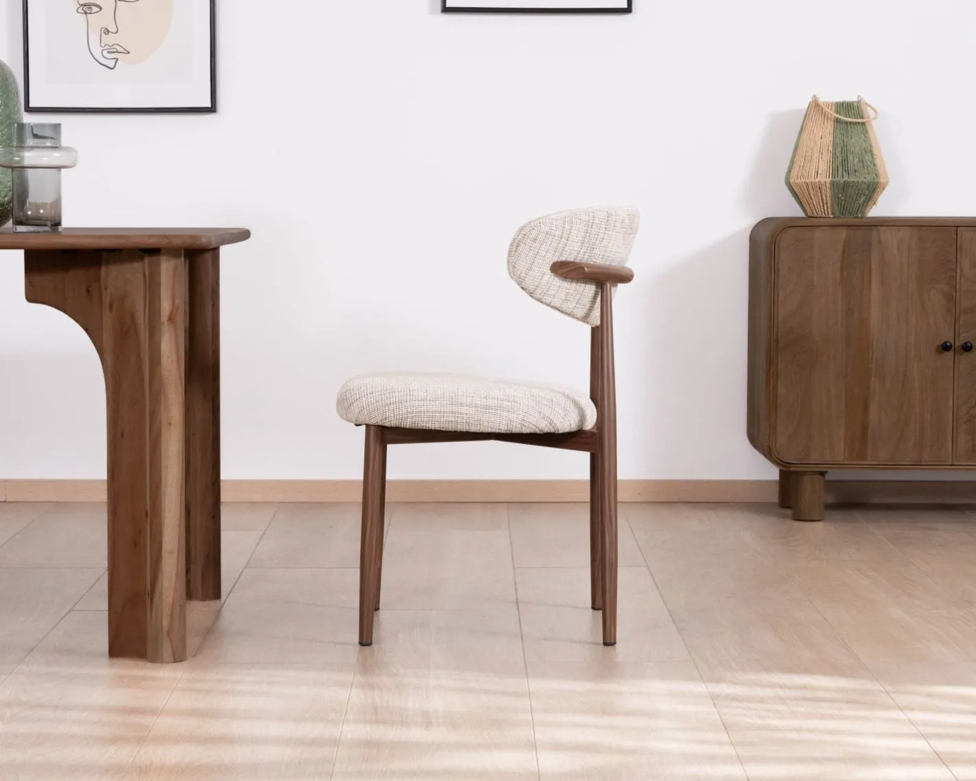 Hot Lot de 2 chaises de repas rétro en tissu tramé beige et marron "Arpège" pieds métal aspect noyer Chaise