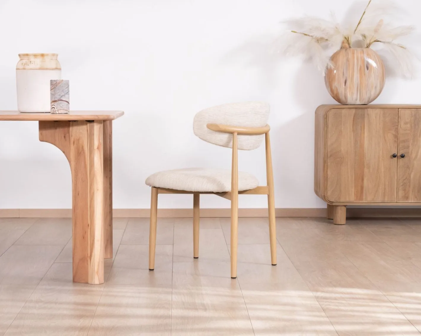 Outlet Lot de 2 chaises de repas scandinaves en tissu tramé blanc cassé "Arpège" pieds métal aspect bois clair Chaise