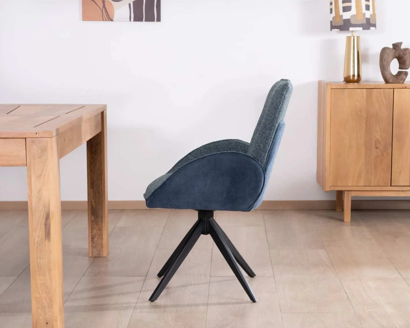 Sale Lot de 2 chaises en tissu bi-texturé bleu foncé "Eddy" avec accoudoirs et pied métal pivotant Chaise