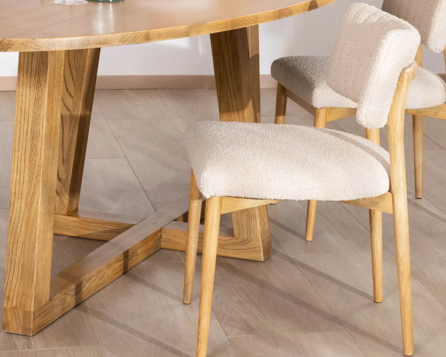Discount Lot de 2 chaises style scandinave en frêne naturel et tissu beige "Isadora" Chaise