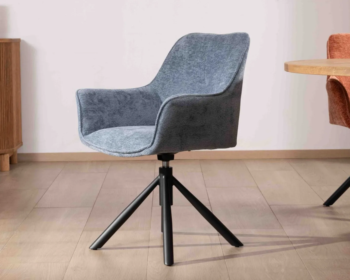 Sale Lot de 2 chaises tournantes en tissu bleu et pieds métal "Ewing" Chaise