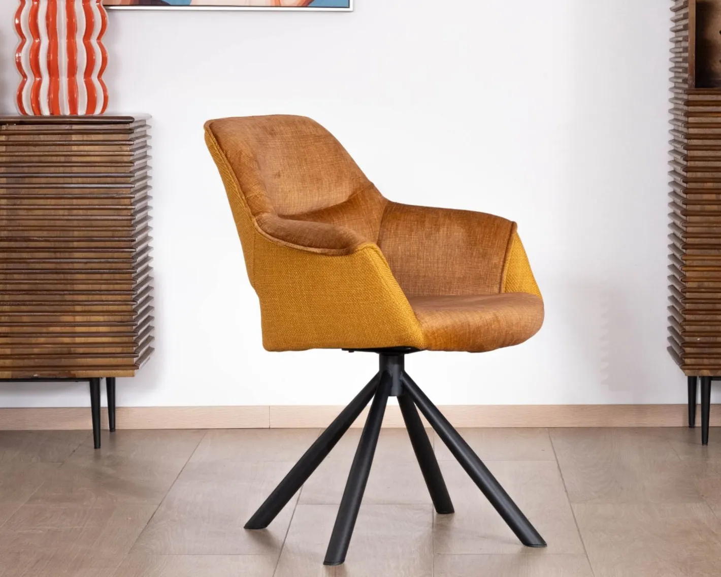 Online Lot de 2 fauteuils de repas pivotants et enveloppants en tissu bi texturé jaune moutarde "Chilko" Chaise
