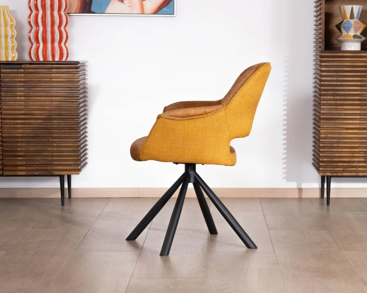 Online Lot de 2 fauteuils de repas pivotants et enveloppants en tissu bi texturé jaune moutarde "Chilko" Chaise