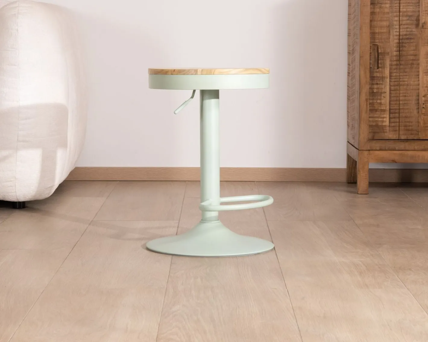 Clearance Lot de 2 tabourets réglables avec assise bois "Juo" en métal vert acidulé Tabouret De Bar