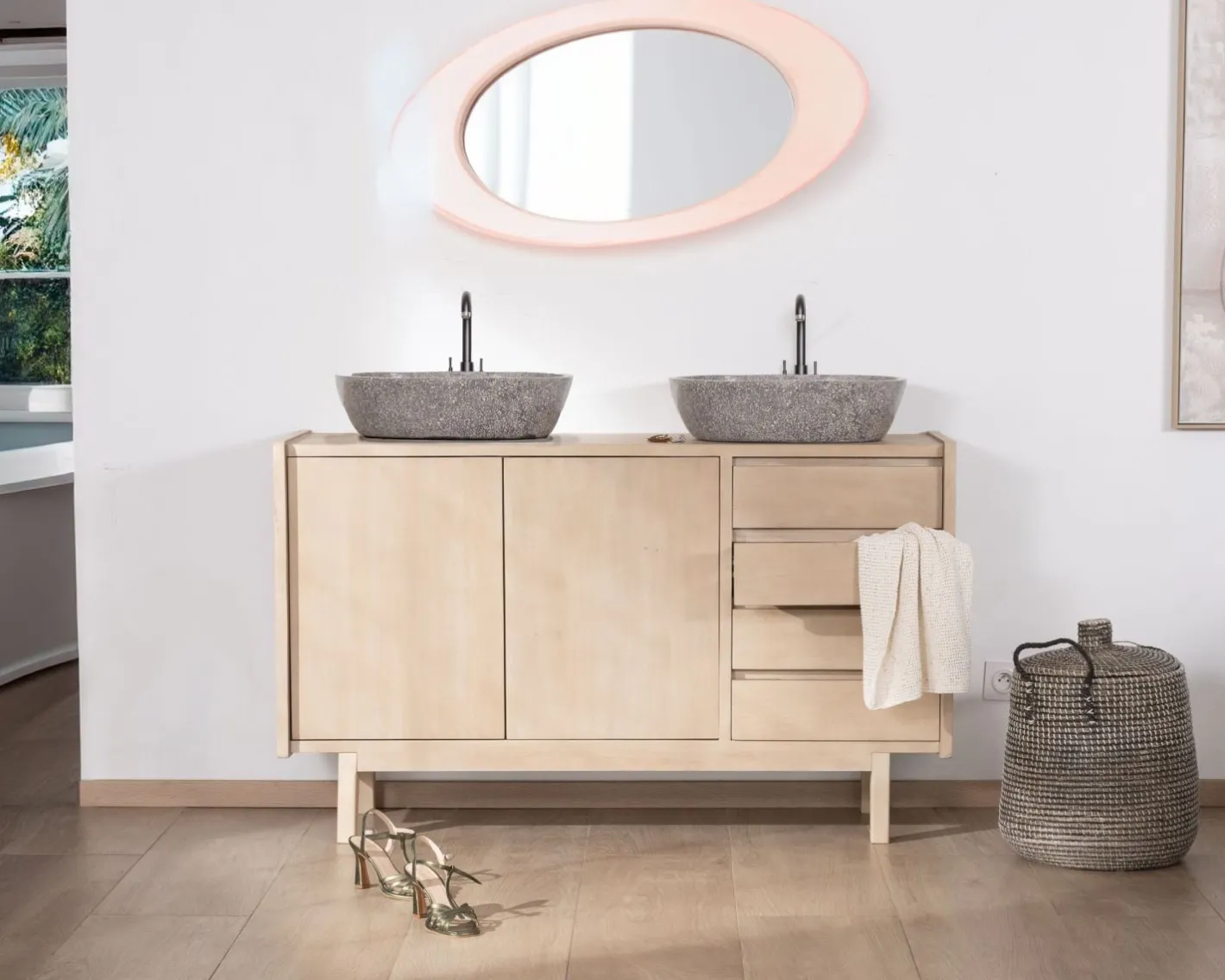 Sale Meuble sous vasque 140 cm en manguier blanchi avec portes et tiroirs "Kahiko" Meuble Sous Vasque