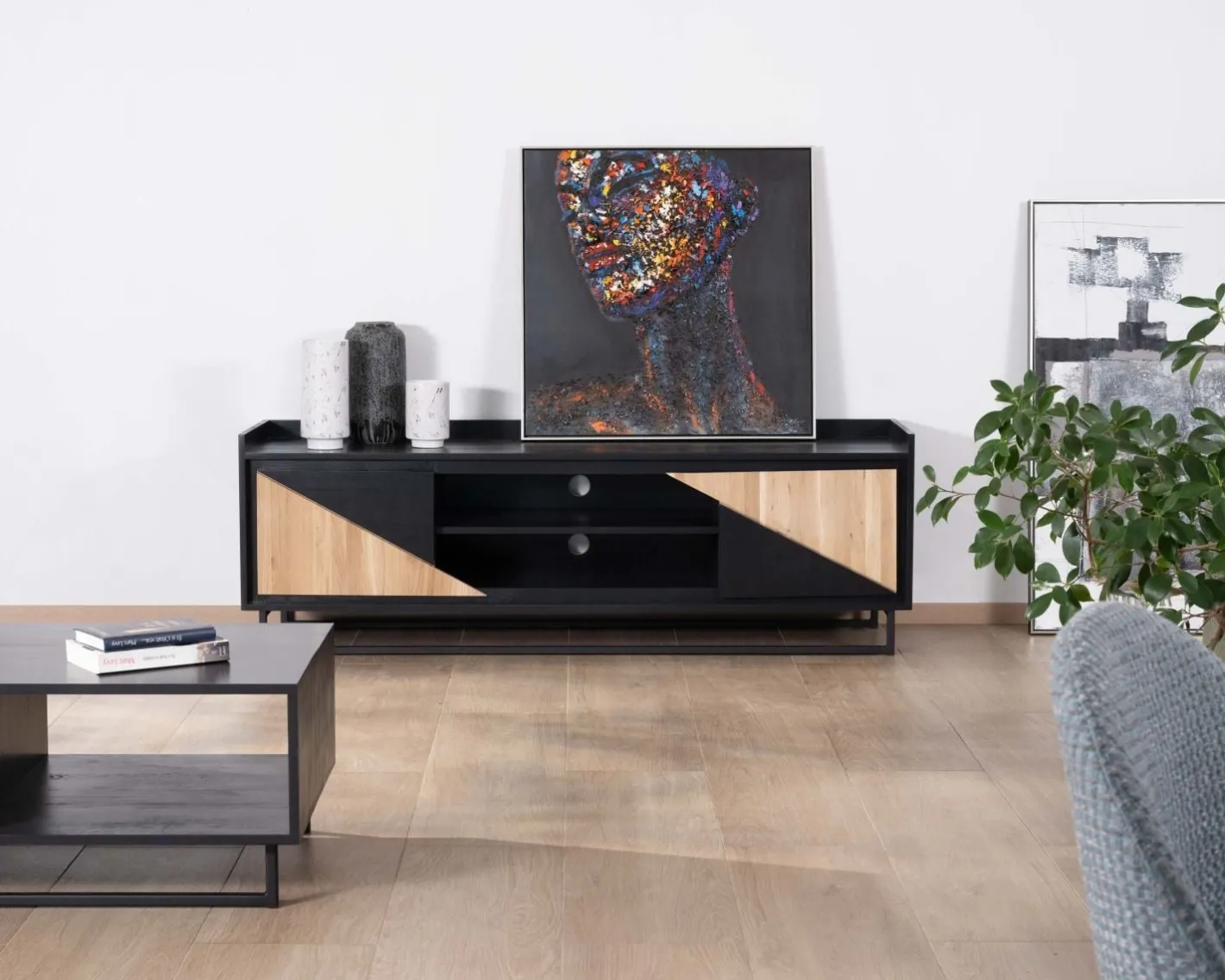 Outlet Meuble télé 2 portes 180 cm en bois massif "Trace" Meuble Télé